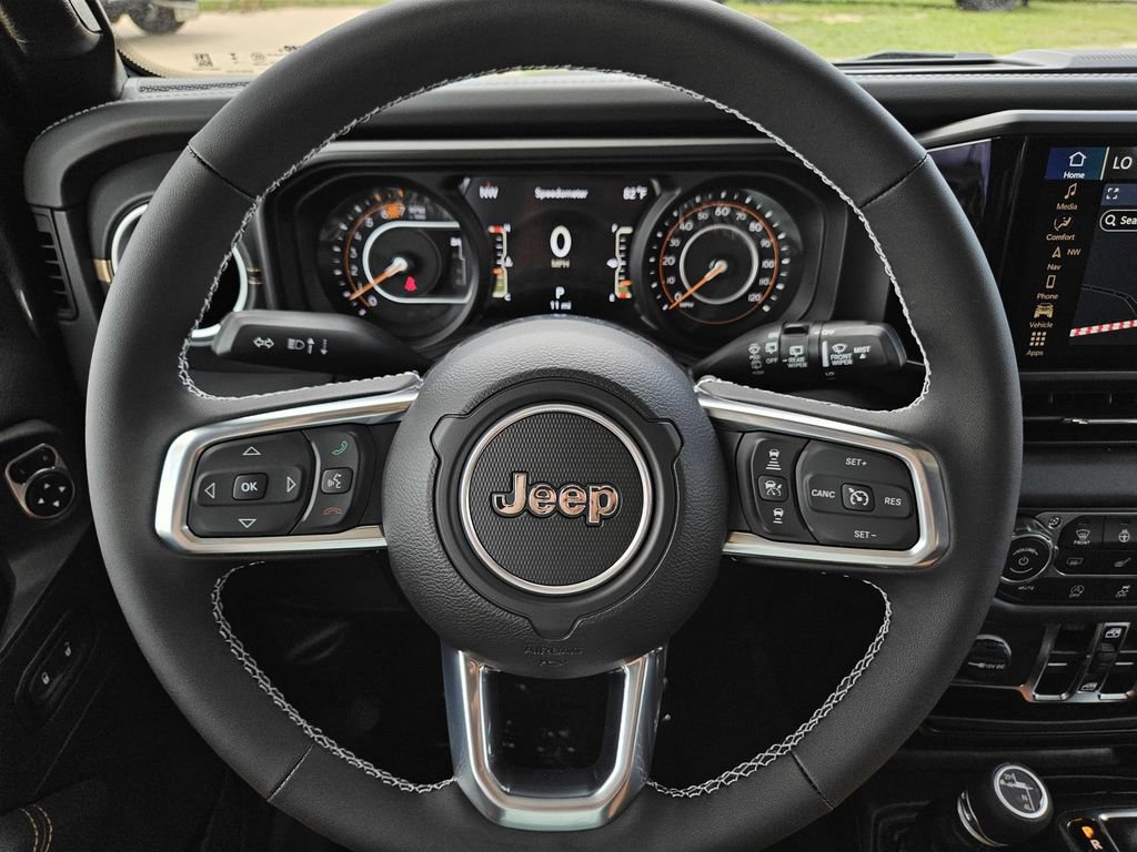 New 2025 Jeep Wrangler Unlimited Sahara AWD/4WD image 8