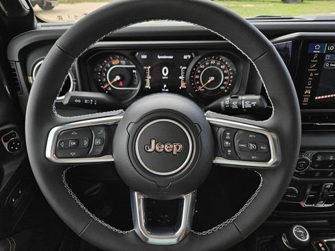 New 2025 Jeep Wrangler Unlimited Sahara image 8