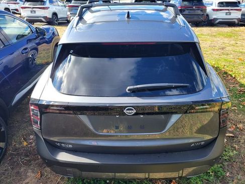 New 2026 Nissan Kicks SV image 9