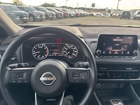 Used 2023 Nissan Rogue S FWD image 24