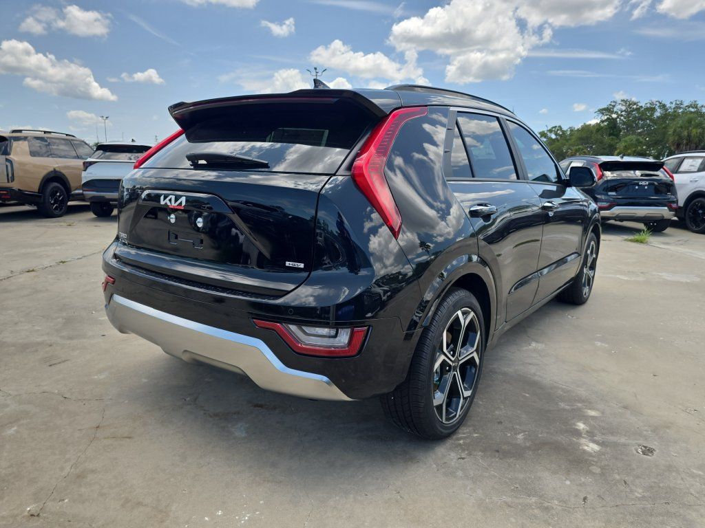 New 2026 Kia Niro SX Touring FWD image 8