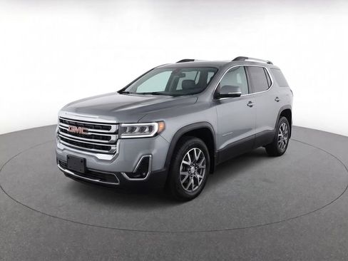 Used 2023 GMC Acadia SLT w/ Preferred Package AWD/4WD image 2