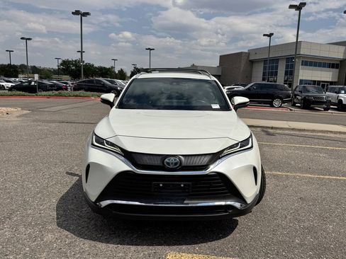 Used 2021 Toyota Venza XLE w/ Softex Package AWD/4WD image 3