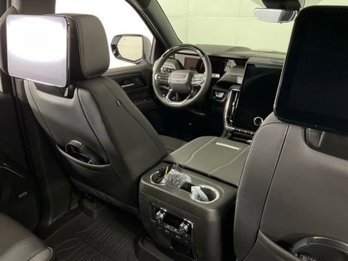 New 2026 GMC Yukon XL Denali w/ Denali Reserve Package AWD/4WD image 35