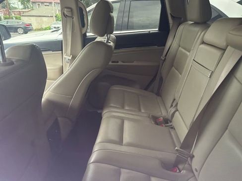 Used 2020 Jeep Grand Cherokee Limited w/ Luxury Group II AWD/4WD image 11