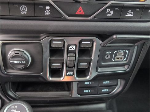 New 2025 Jeep Wrangler Sahara image 18