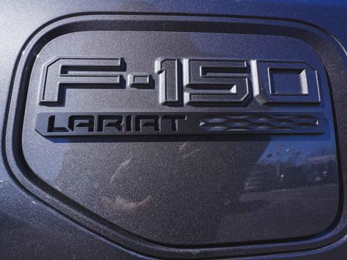 Used 2022 Ford F150 Lightning Lariat image 50