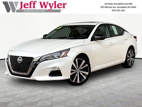 Used 2021 Nissan Altima 2.5 SR w/ SR Premium Package AWD/4WD image 1