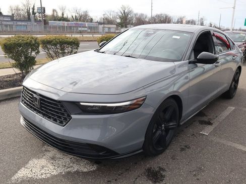 Used 2024 Honda Accord Sport image 8