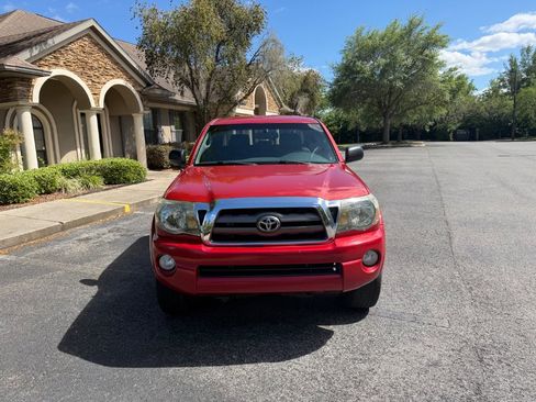 Used 2010 Toyota Tacoma PreRunner image 5