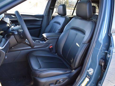 New 2026 Jeep Grand Cherokee Limited w/ Limited Altitude Package AWD/4WD image 12