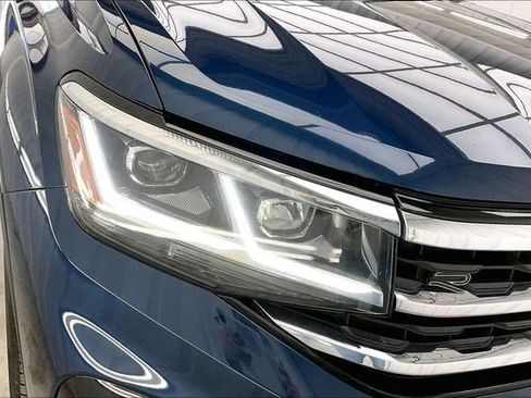 Used 2023 Volkswagen Atlas Cross Sport SEL Premium R-Line AWD/4WD image 26