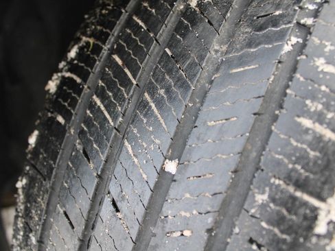 Used 2015 Ford Taurus SE image 16