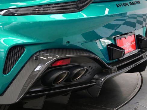 Used 2025 Aston Martin V8 Vantage Coupe image 46