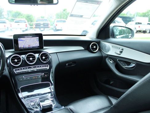 Used 2015 Mercedes-Benz C 300 4MATIC Sedan image 16