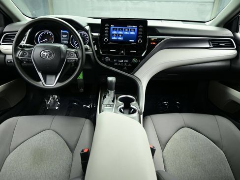Used 2022 Toyota Camry LE FWD image 16