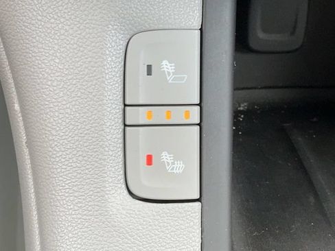 Used 2018 GMC Acadia SLE FWD image 26