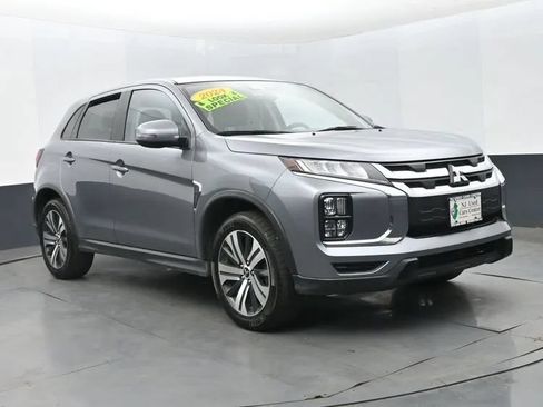 Used 2024 Mitsubishi Outlander Sport SE AWD/4WD image 2
