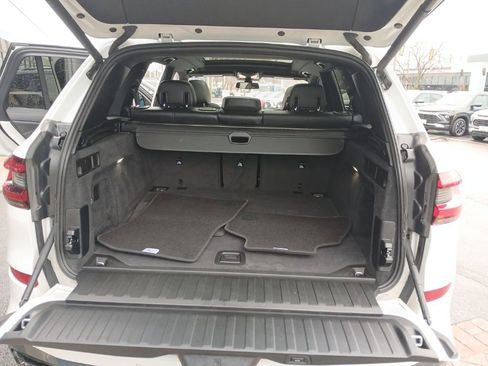Used 2021 BMW X5 xDrive40i w/ M Sport Package image 31