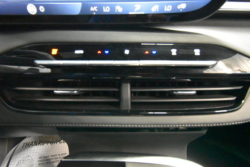 Used 2026 Buick Enclave Sport Touring AWD/4WD image 17