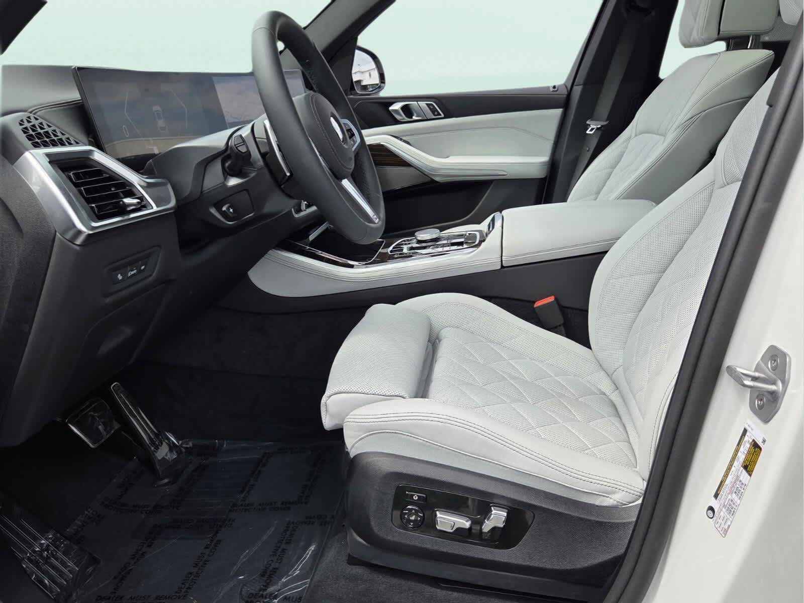 Used 2026 BMW X5 sDrive40i w/ M Sport Package RWD image 10