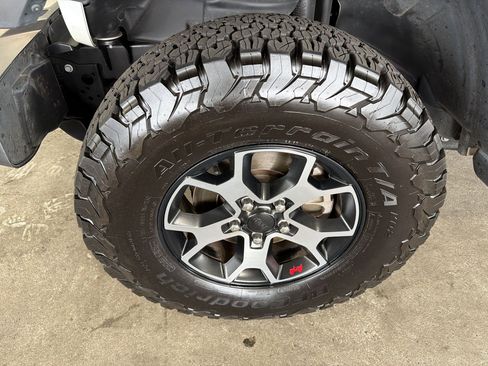 Used 2021 Jeep Wrangler Unlimited Rubicon AWD/4WD image 11