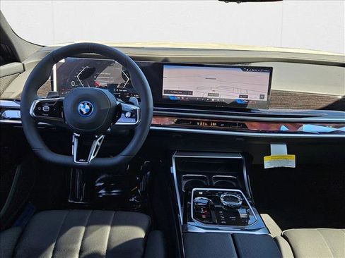 Used 2026 BMW 750e xDrive w/ Premium Package image 14