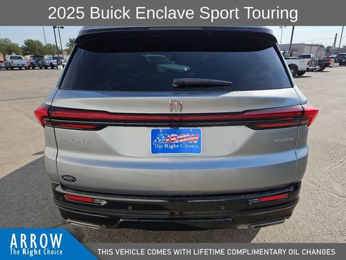 Used 2025 Buick Enclave Sport Touring w/ Power Package FWD image 11