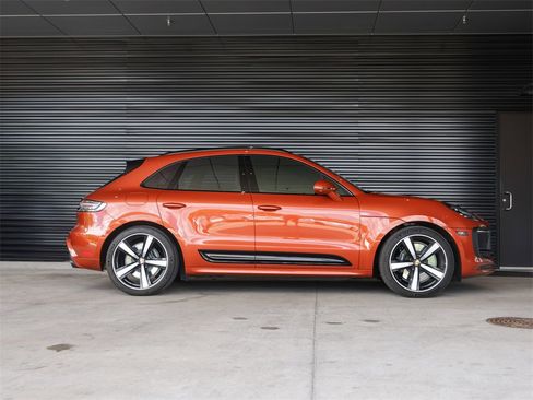Certified 2022 Porsche Macan GTS image 8