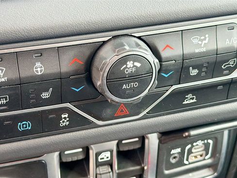 Used 2025 Jeep Wrangler Sahara 4xe image 22