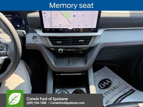 Used 2025 Ford Explorer ST AWD/4WD image 9