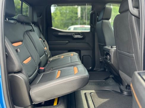 Used 2023 GMC Sierra 1500 AT4 w/ AT4 Premium Package AWD/4WD image 23