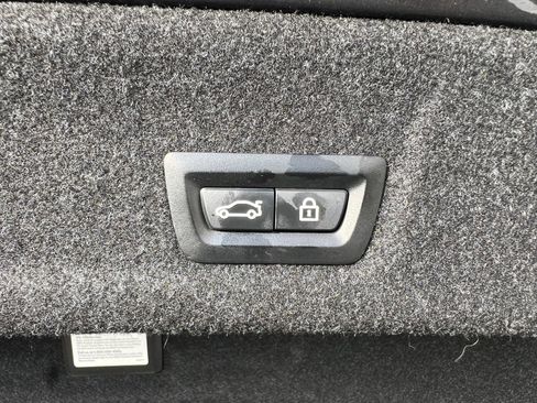 Used 2020 BMW 330i xDrive Sedan w/ Premium Package image 26