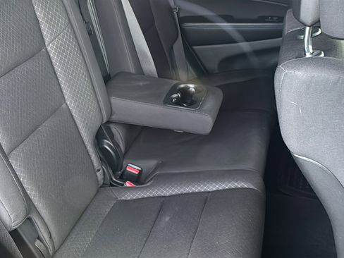 Used 2019 Jeep Grand Cherokee Laredo image 16