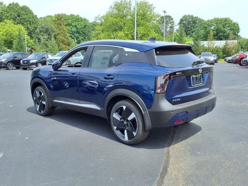 New 2025 Nissan Kicks SR image 3