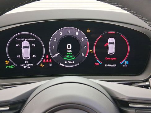 New 2025 Porsche Cayenne S image 18