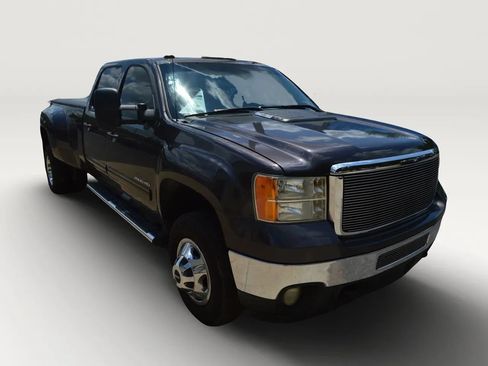 Used 2011 GMC Sierra 3500 SLT w/ SLT Convenience Package AWD/4WD image 12