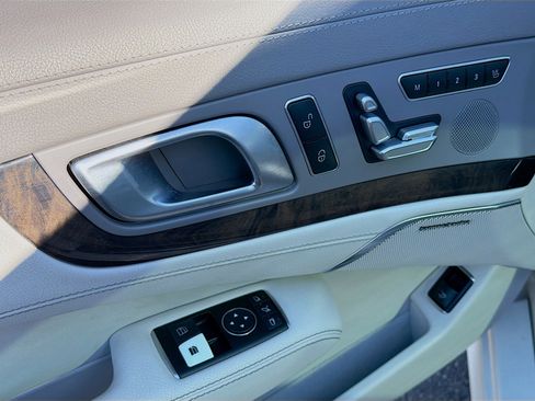 Used 2013 Mercedes-Benz SL 550 image 20