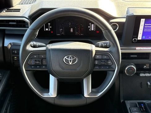 Used 2025 Toyota 4Runner SR5 AWD/4WD image 15