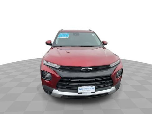 Used 2022 Chevrolet TrailBlazer LT w/ LPO, Blackout Package FWD image 3