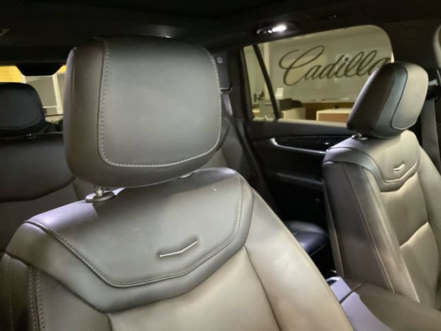 Used 2024 Cadillac XT6 Premium Luxury w/ Technology Package FWD image 21
