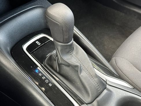 Used 2023 Toyota Corolla LE image 19