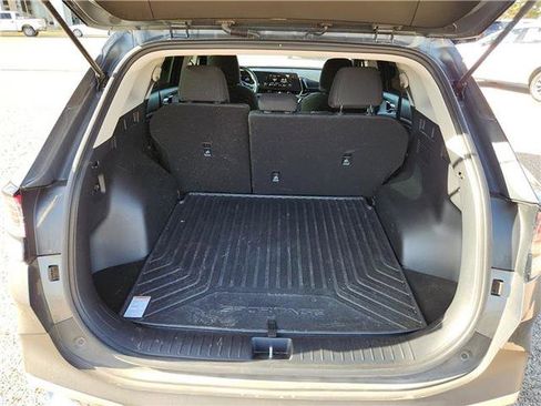 Used 2025 Kia Sportage LX image 8