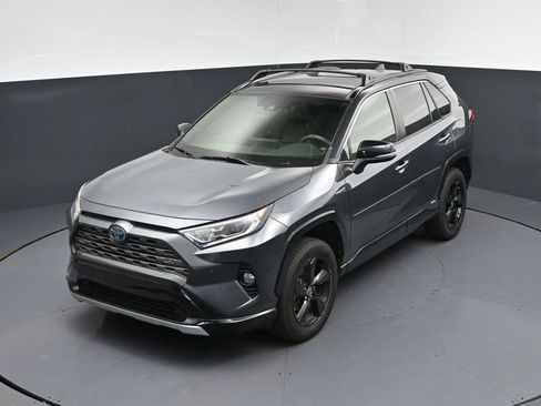 Used 2019 Toyota RAV4 XSE image 30