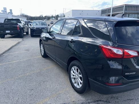 Used 2019 Chevrolet Equinox LS w/ LS Convenience Package image 6