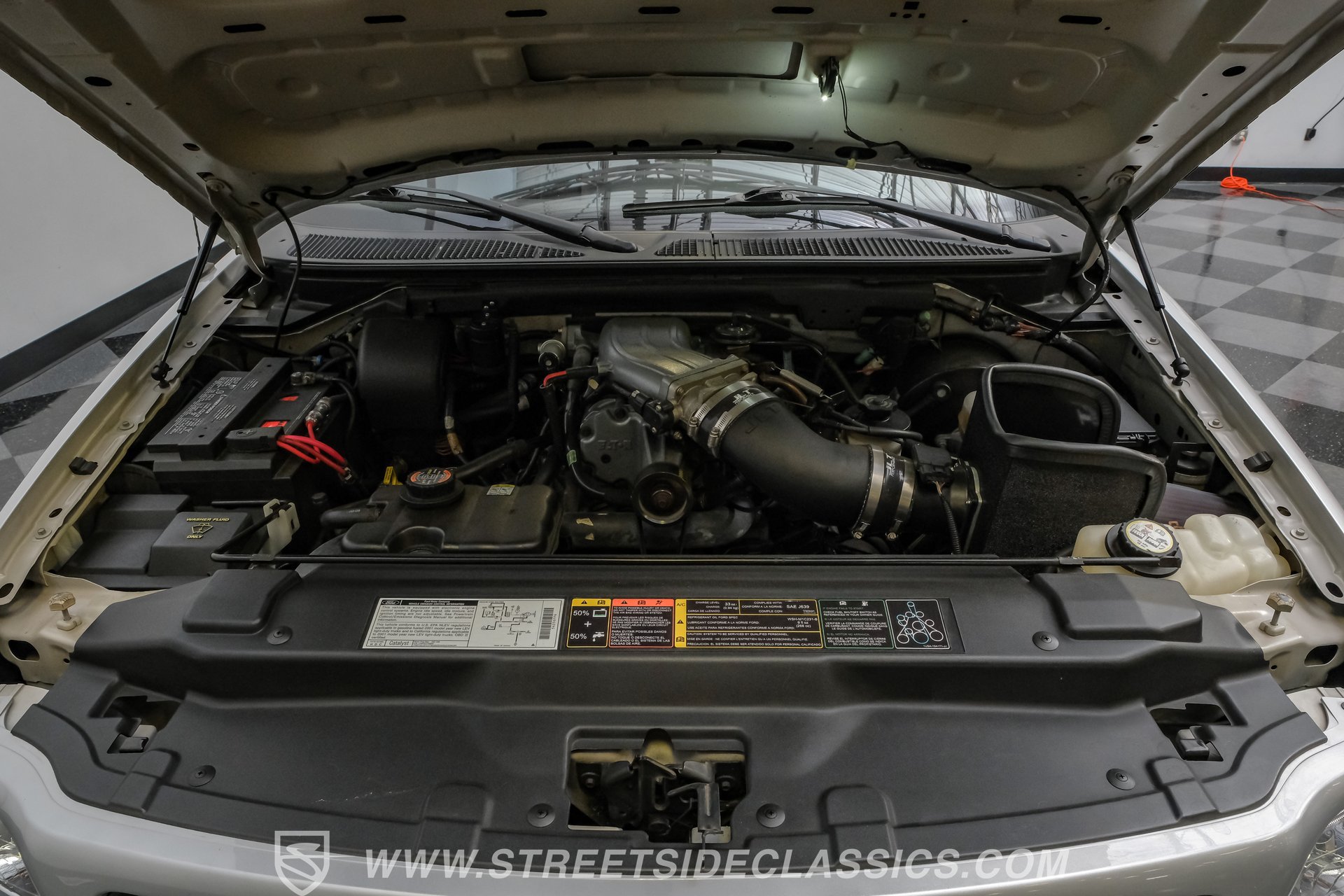 Used 2001 Ford F150 Lightning RWD image 38