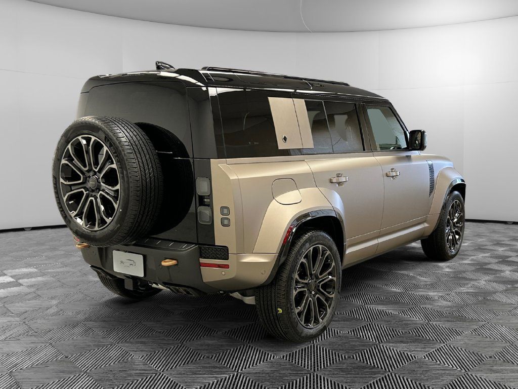 New 2026 Land Rover Defender 110 OCTA AWD/4WD image 5