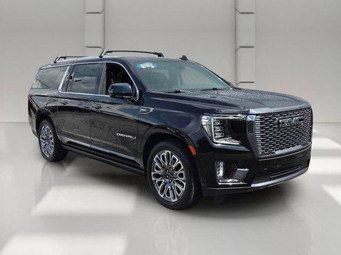 Certified 2024 GMC Yukon XL Denali Ultimate AWD/4WD image 7