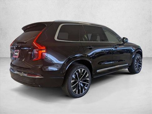 New 2026 Volvo XC90 B5 Plus image 2