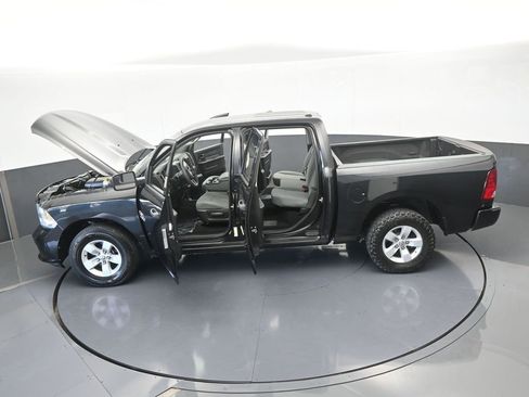 Used 2018 RAM 1500 Express image 60